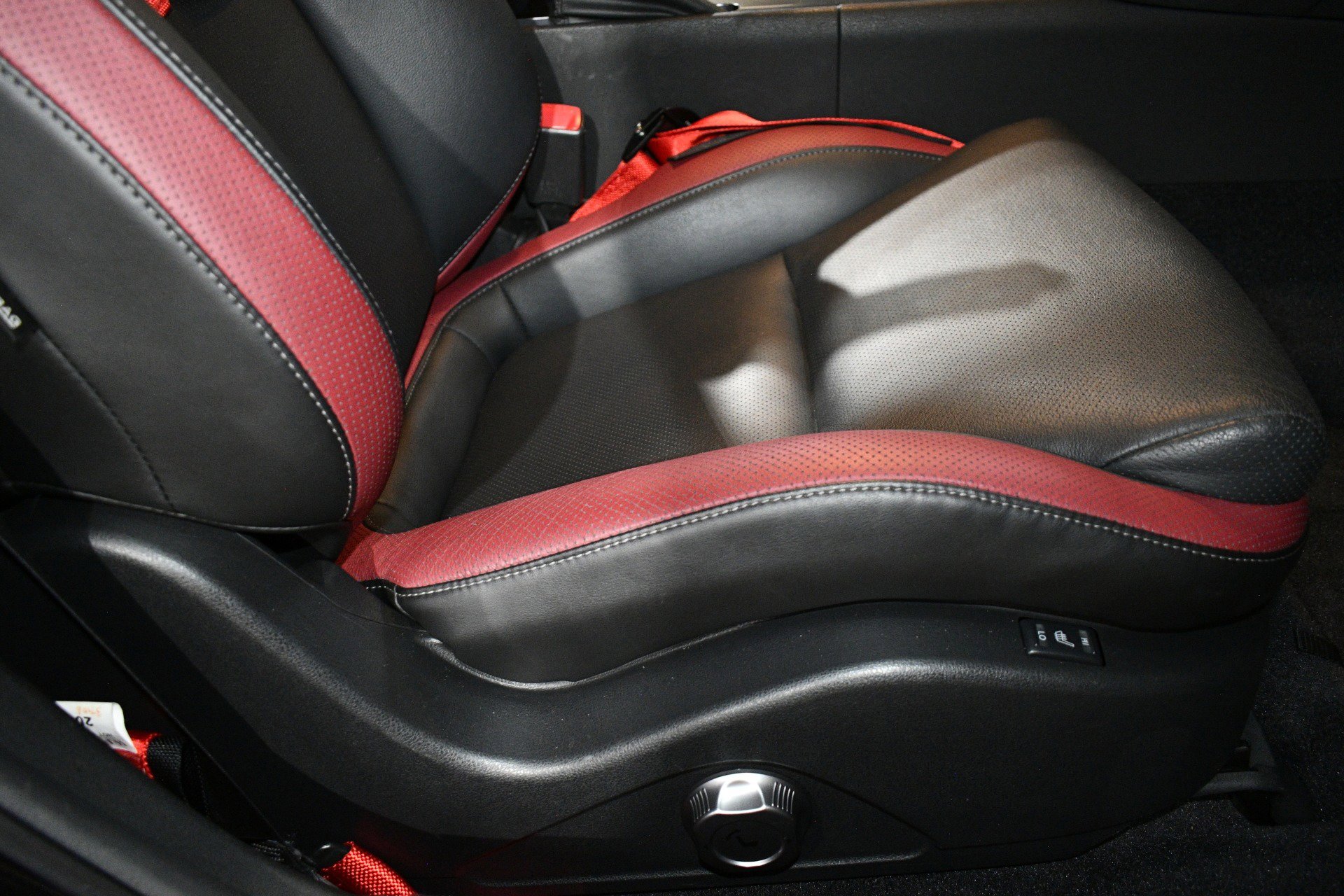Used 2013 Nissan GT-R Black Edition AWD/4WD image 14
