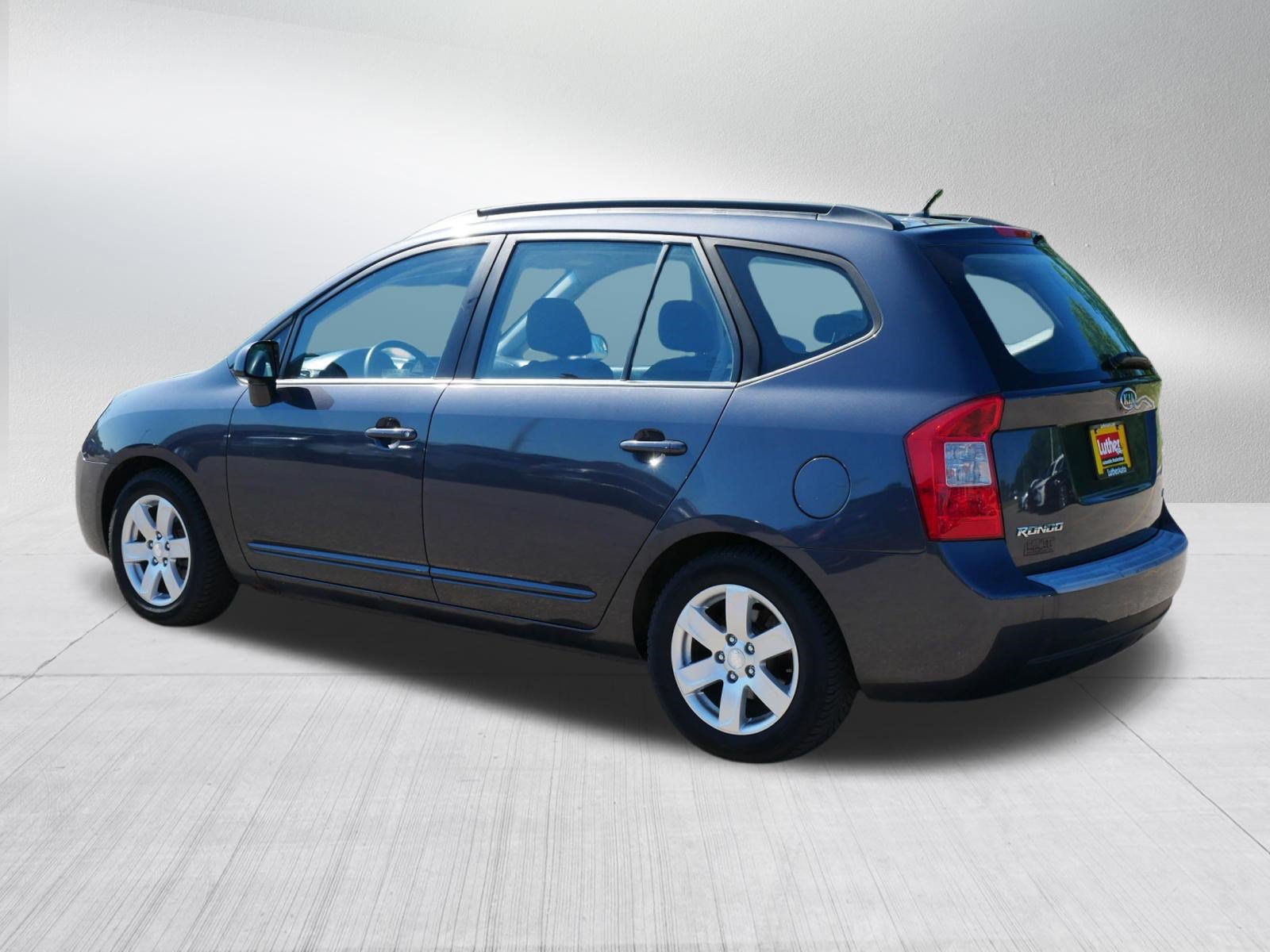 Used 2008 Kia Rondo LX w/ Convenience Pkg FWD image 5