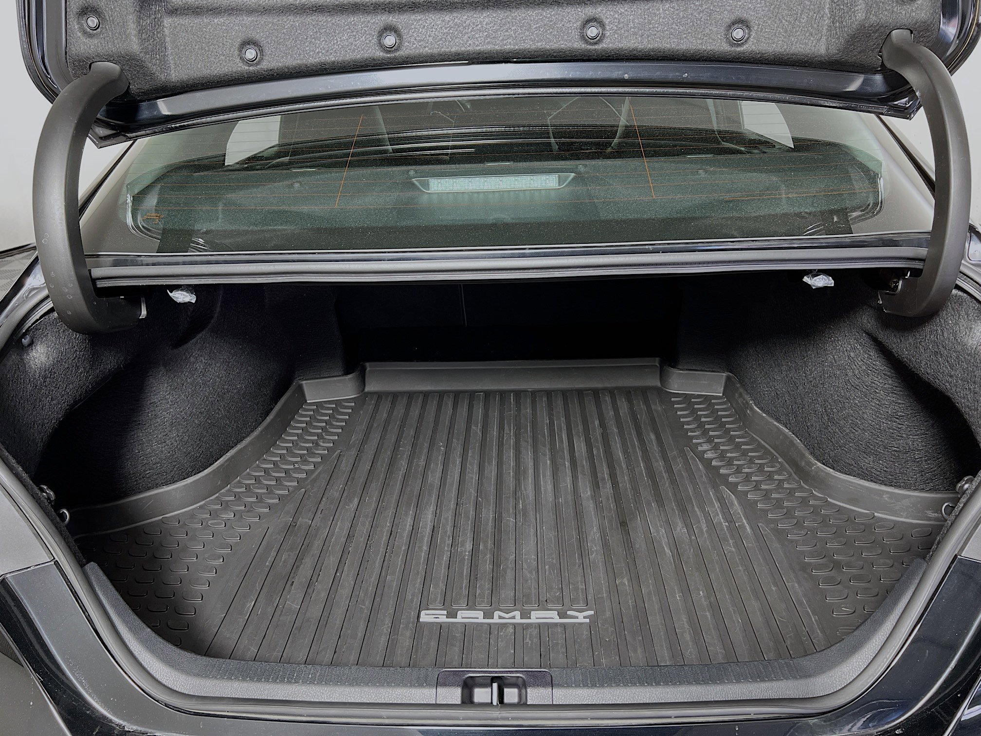 Used 2024 Toyota Camry SE image 21