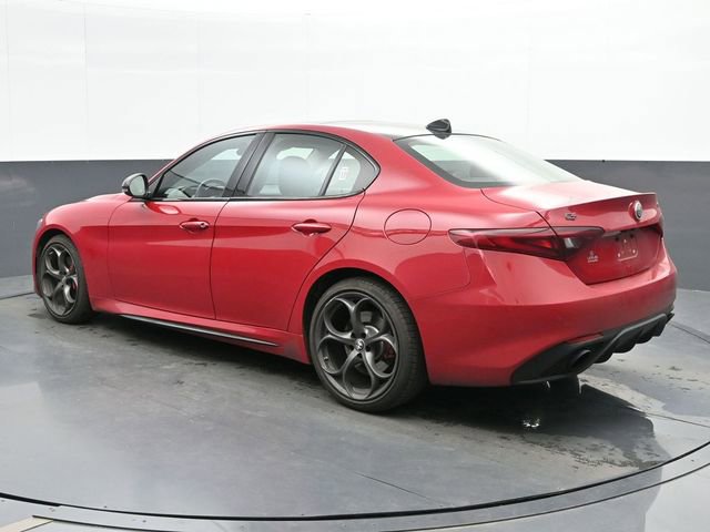 Used 2019 Alfa Romeo Giulia Ti image 6
