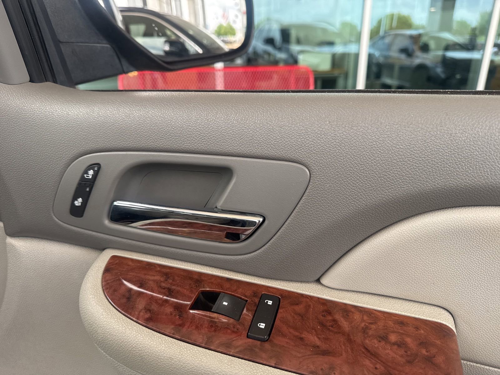 Used 2007 Chevrolet Tahoe LTZ w/ LTZ Preferred Equipment Group image 20