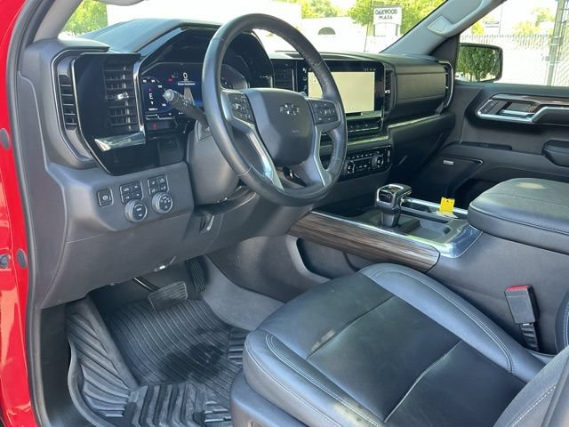 Used 2024 Chevrolet Silverado 1500 LT Trail Boss w/ LT Trail Boss Premium Package AWD/4WD image 19