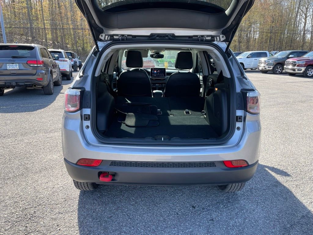 Used 2022 Jeep Compass Trailhawk w/ Sun and Sound Group AWD/4WD image 7