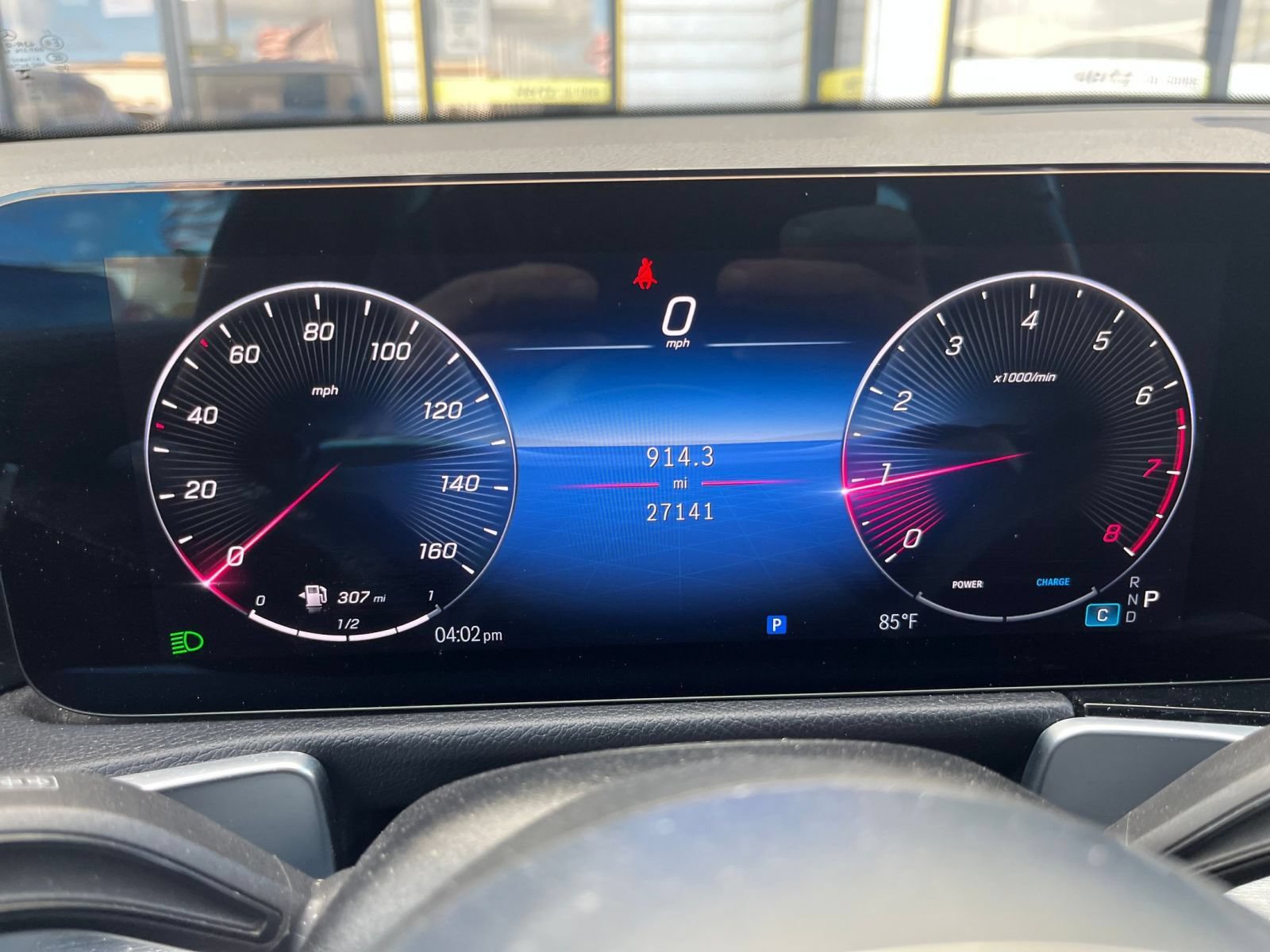 Used 2025 Mercedes-Benz GLB 250 4MATIC image 41