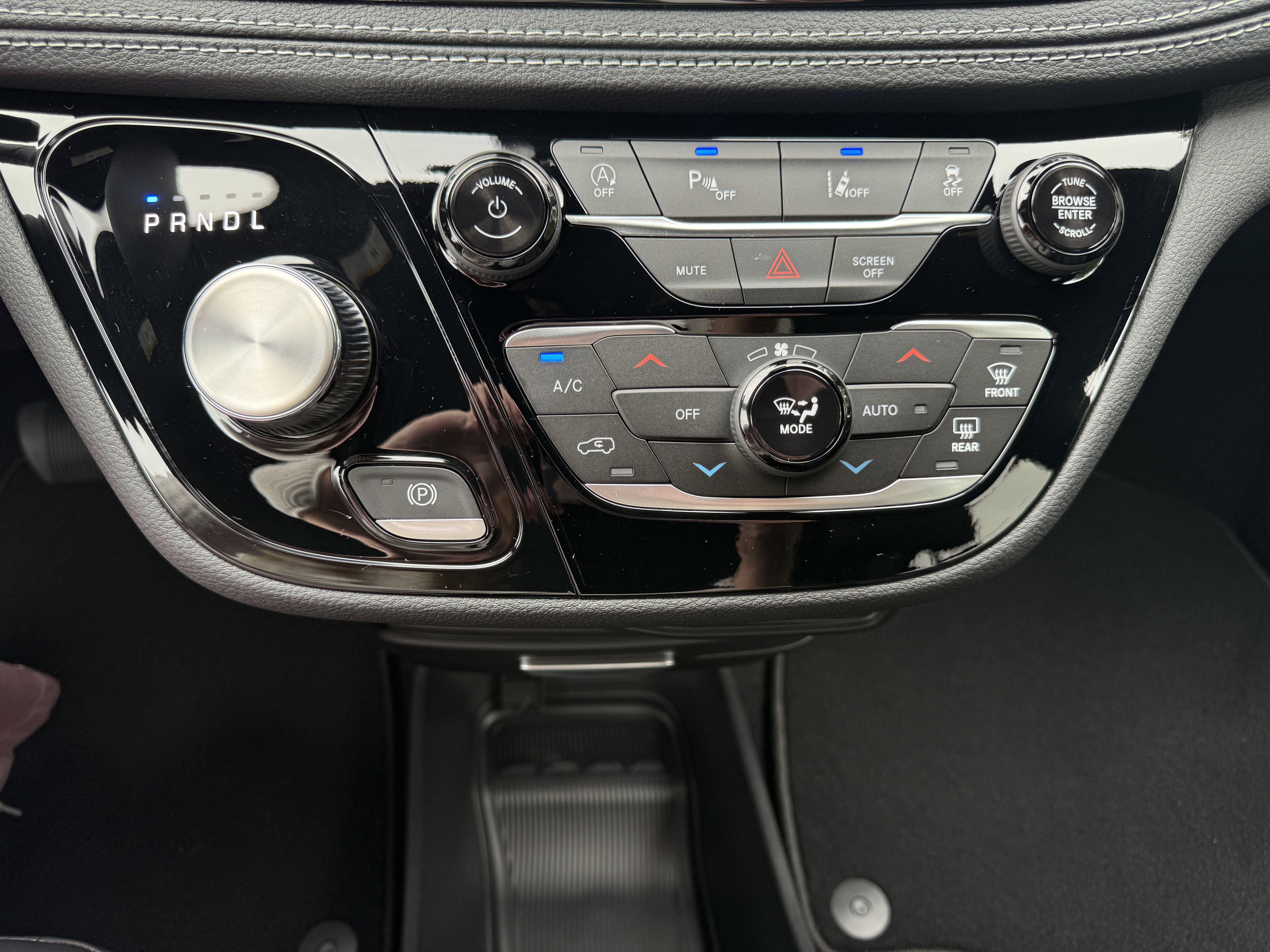 New 2026 Chrysler Pacifica Select image 11