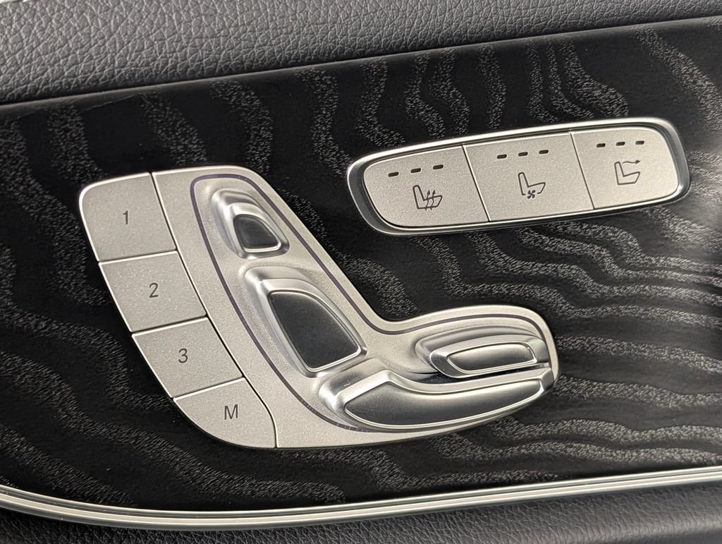 Used 2023 Mercedes-Benz E 450 Cabriolet image 25
