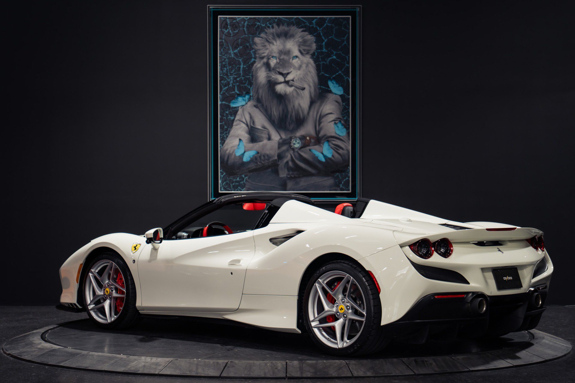 Used 2023 Ferrari F8 Tributo RWD image 37