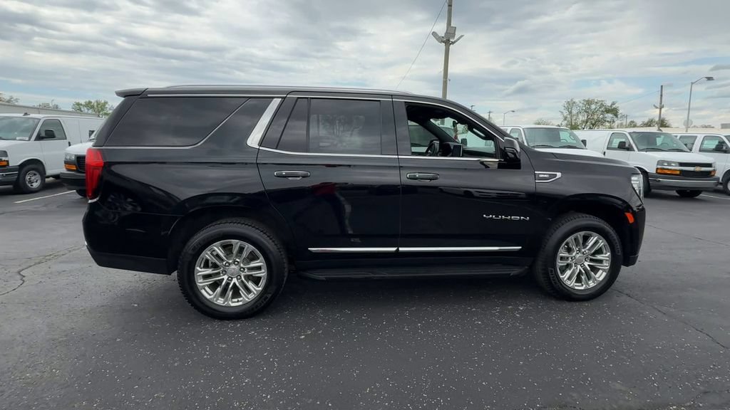 Used 2021 GMC Yukon SLT w/ SLT Premium Package AWD/4WD image 9
