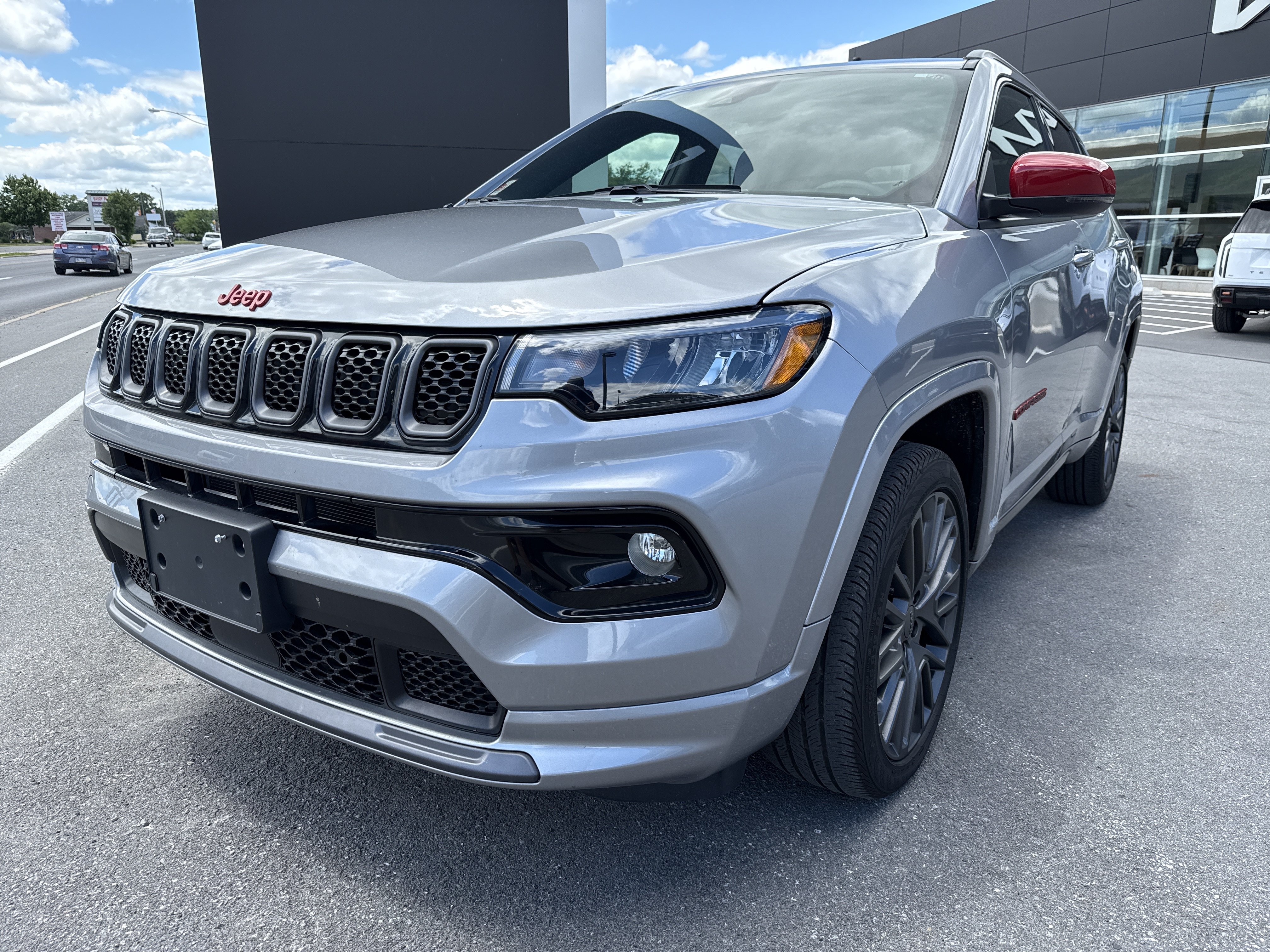 Used 2023 Jeep Compass Limited AWD/4WD image 8