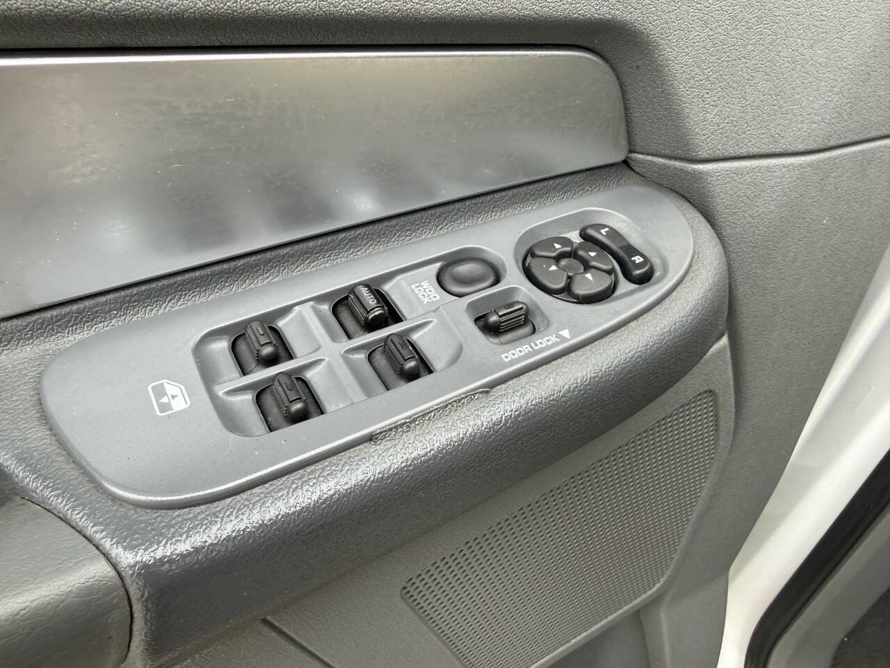 Used 2007 Dodge Ram 2500 Truck SLT w/ Trailer Tow Group image 11