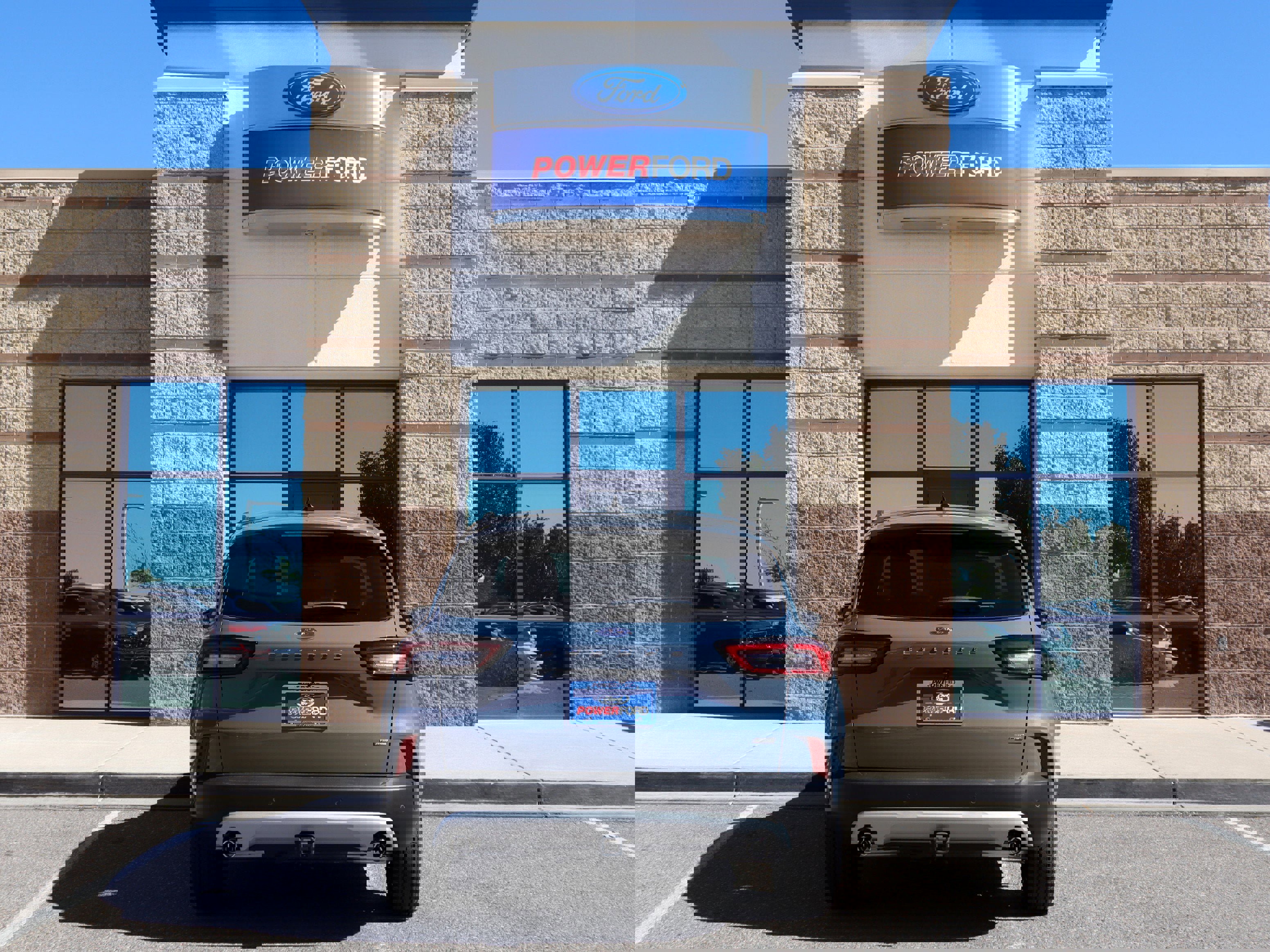 New 2025 Ford Escape SE w/ Class II Trailer Tow Package image 7