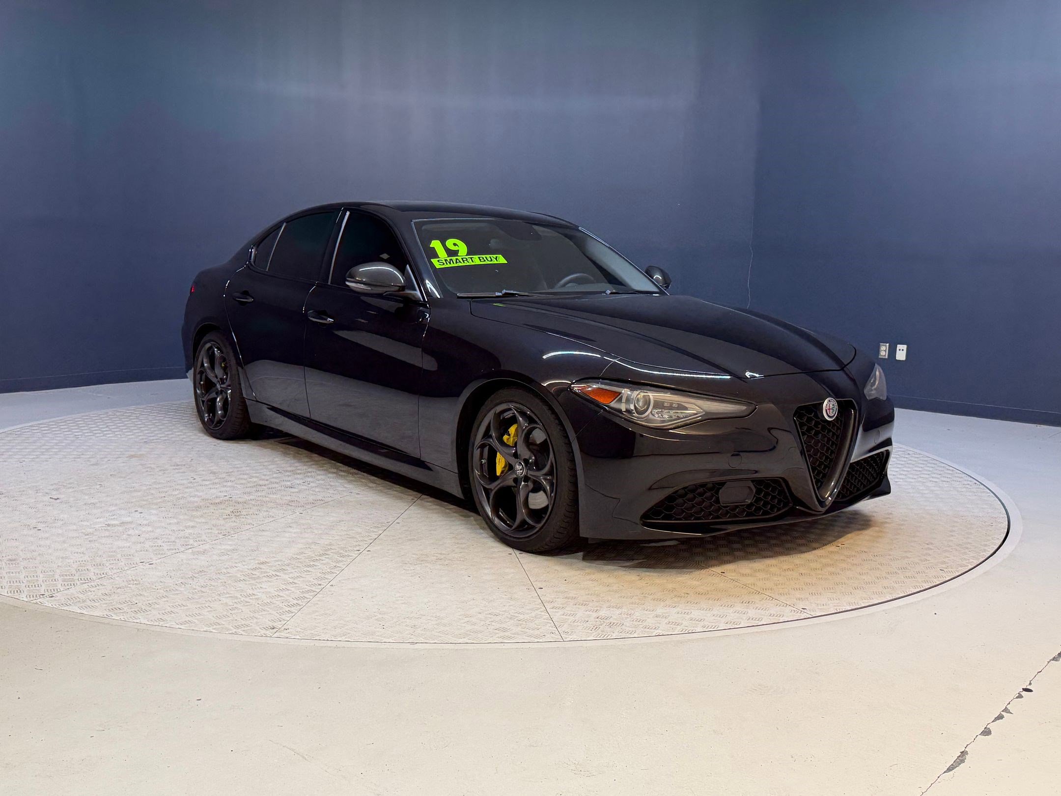 Used 2019 Alfa Romeo Giulia w/ Nero Edizione RWD image 7