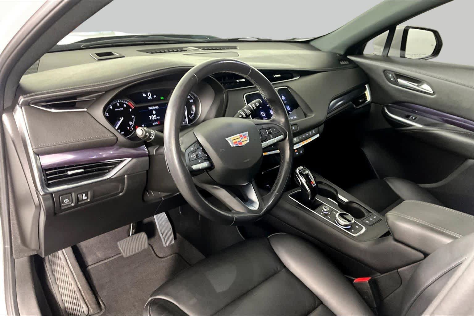 Certified 2023 Cadillac XT4 Luxury w/ Cold Weather Package FWD image 16