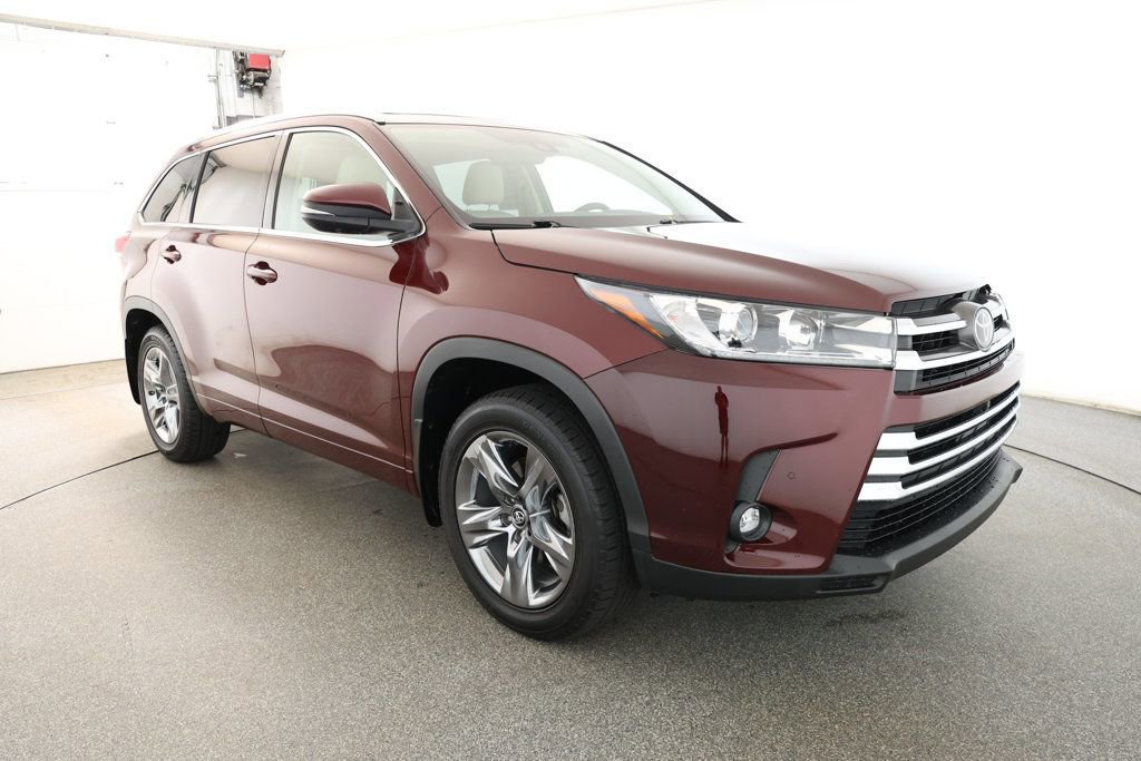 Used 2019 Toyota Highlander Limited Platinum image 3
