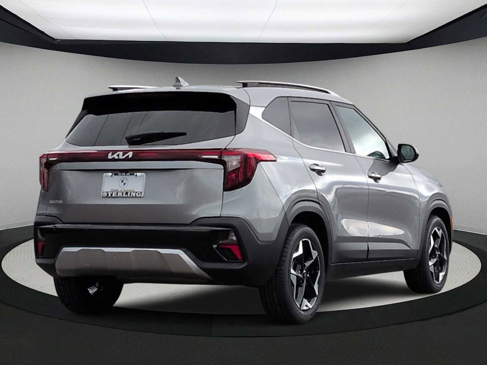 Used 2024 Kia Seltos EX image 8