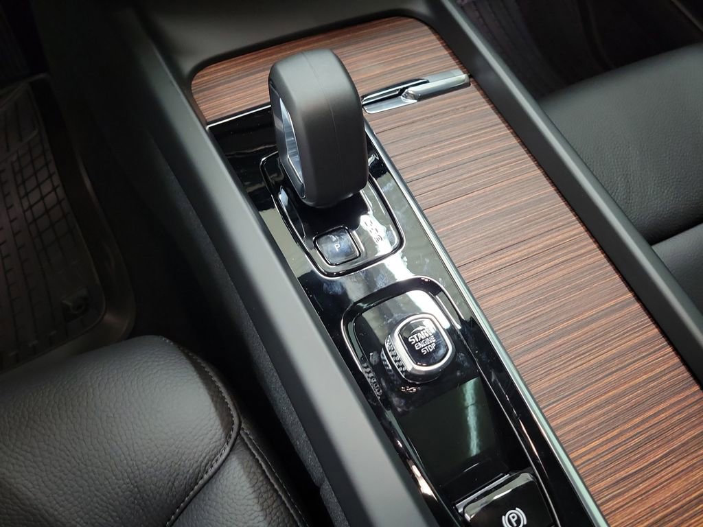 New 2026 Volvo V60 B5 Cross Country Plus w/ Protection Package Premier image 30