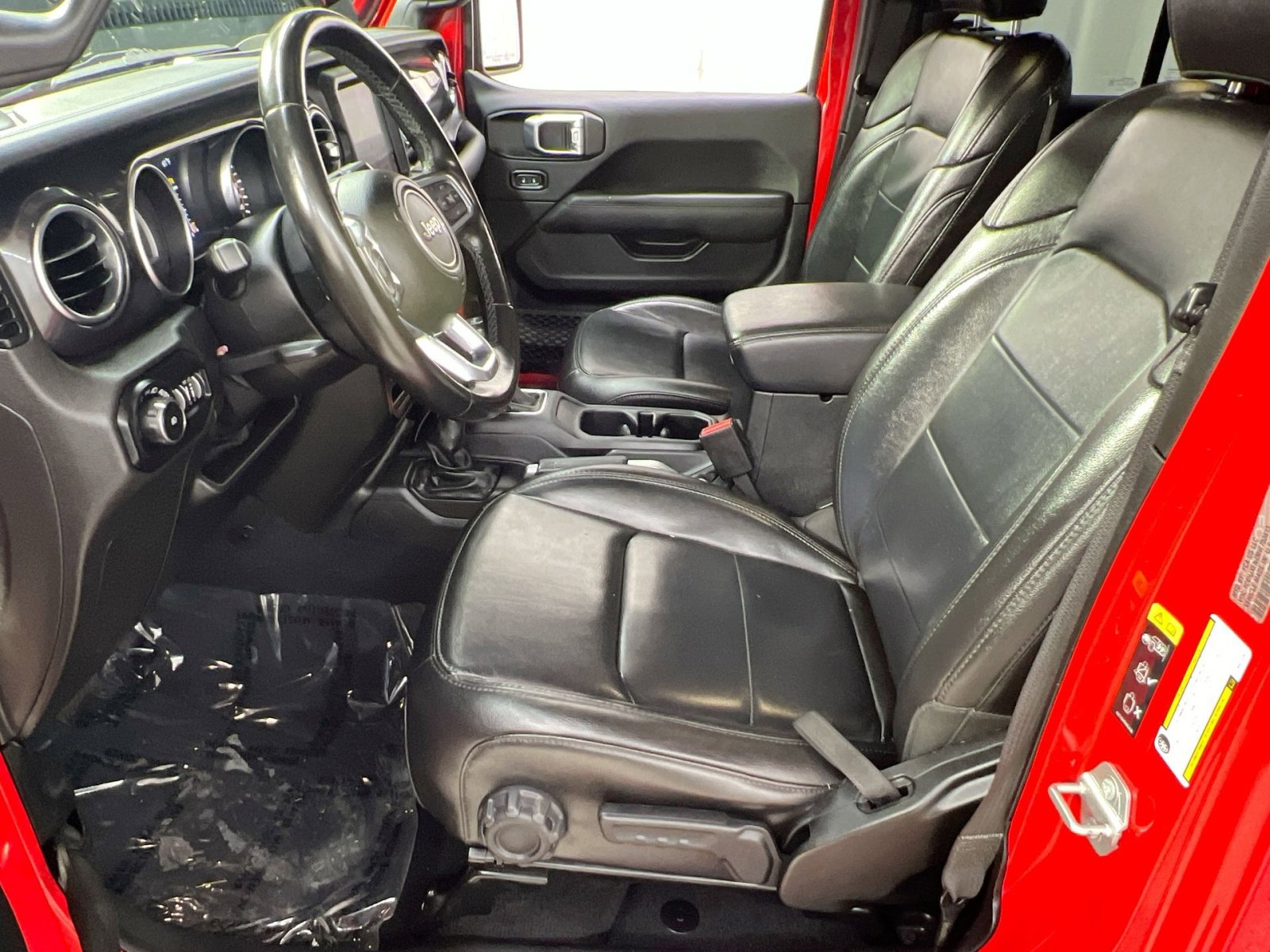 Used 2021 Jeep Wrangler Unlimited Sahara image 2