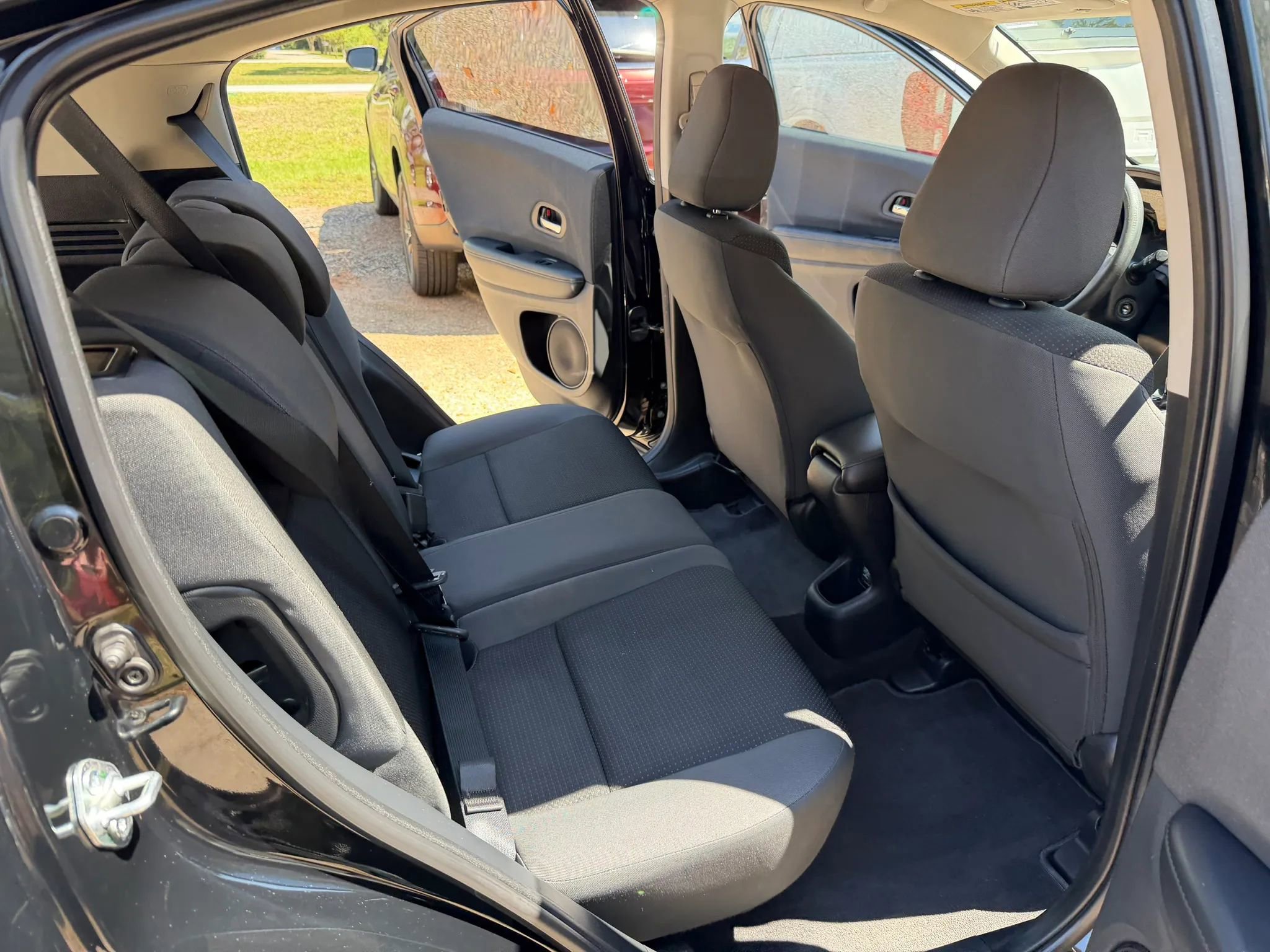 Used 2021 Honda HR-V LX image 10