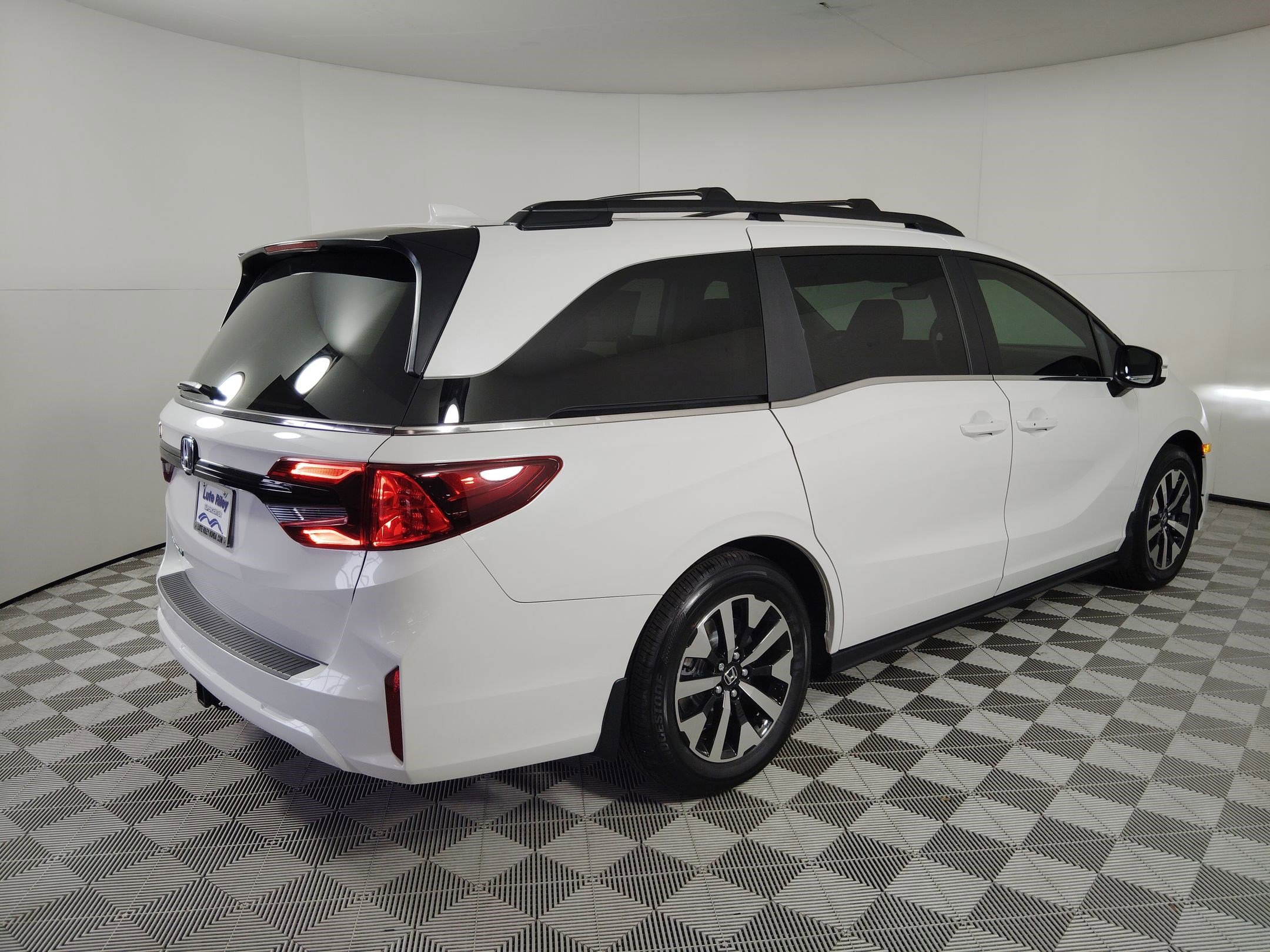 New 2026 Honda Odyssey EX-L image 9