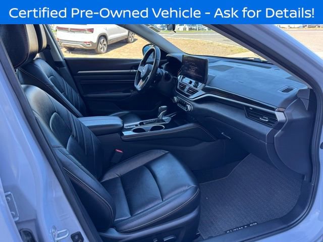 Used 2023 Nissan Altima 2.5 SR w/ SR Premium Package image 21