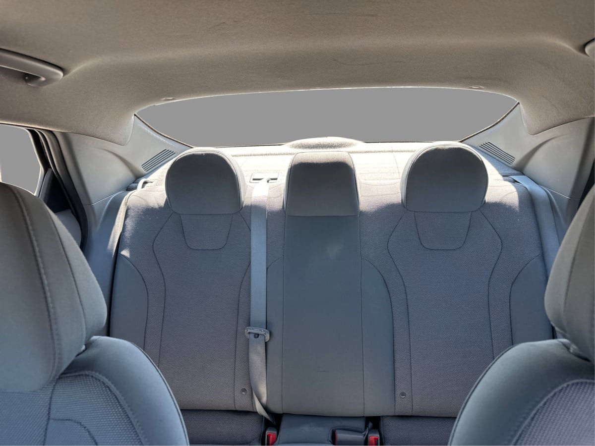 Used 2022 Hyundai Elantra SE FWD image 32