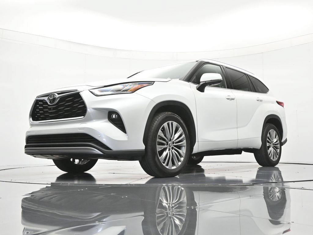 Used 2022 Toyota Highlander Platinum FWD image 39