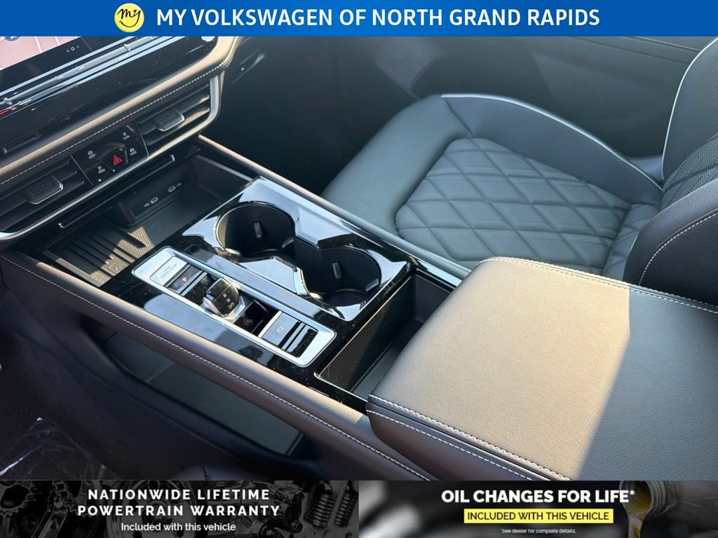 New 2026 Volkswagen Atlas SEL Premium R-Line AWD/4WD image 17