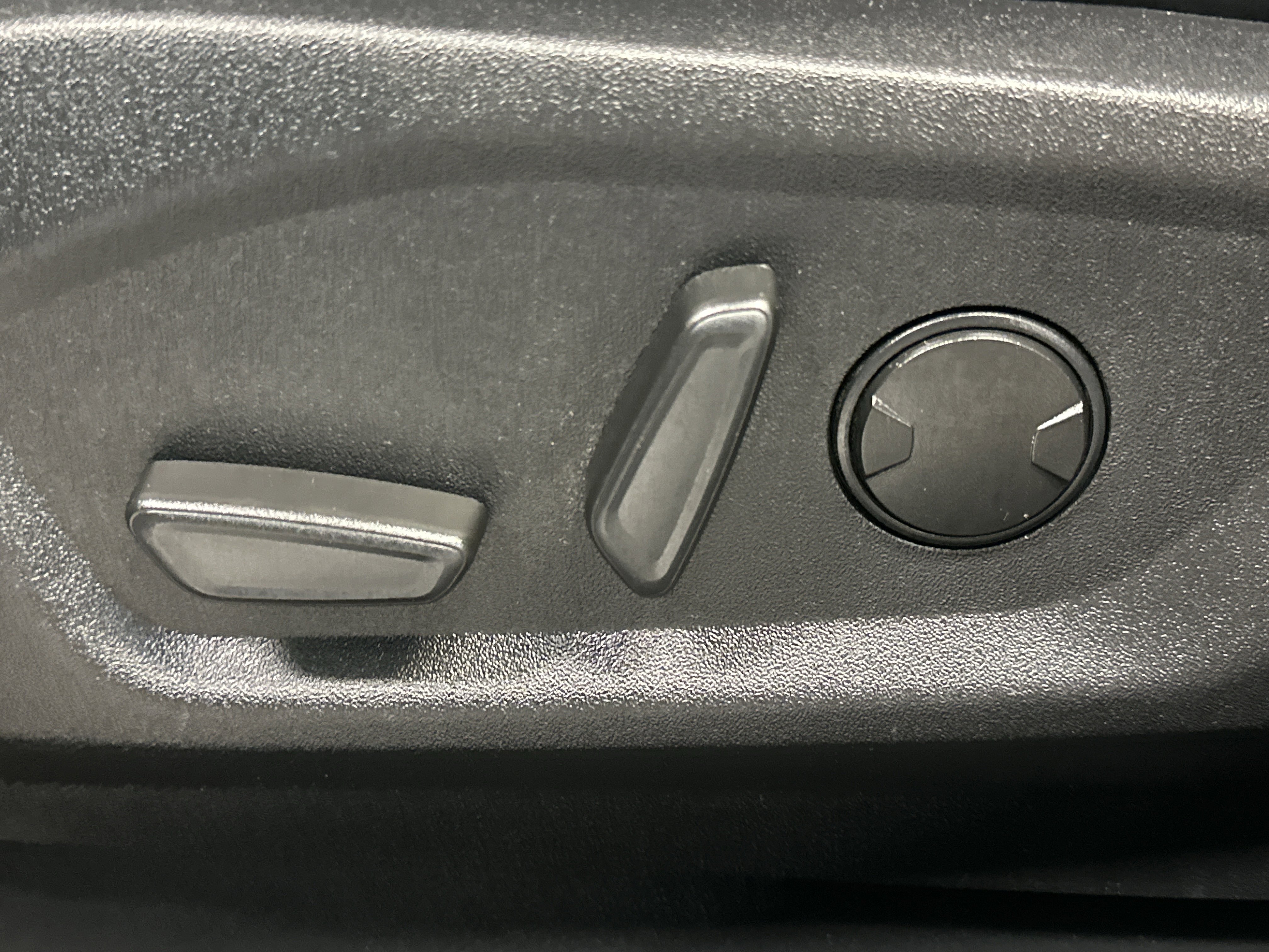 Used 2024 Ford Edge ST-Line image 22