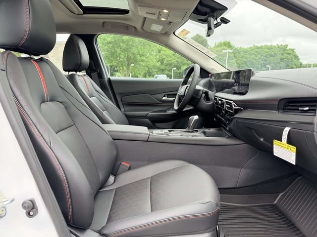 New 2026 Nissan Sentra SR w/ SR Premium Package FWD image 10