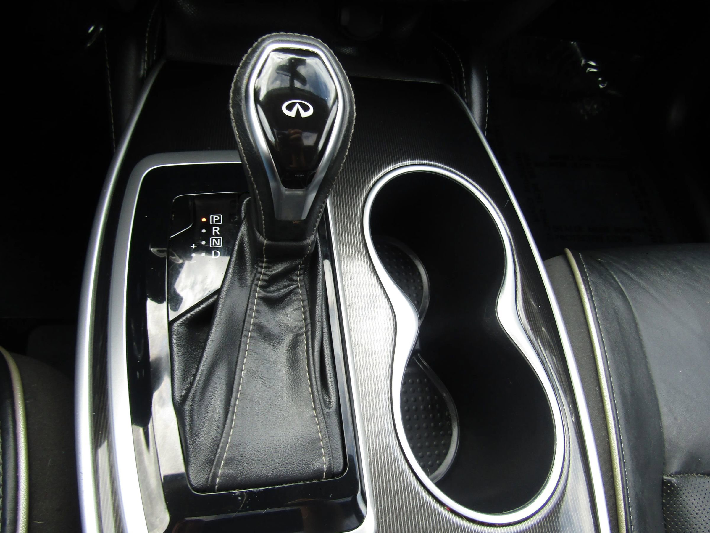 Used 2019 INFINITI QX60 Luxe w/ Essential Package image 36