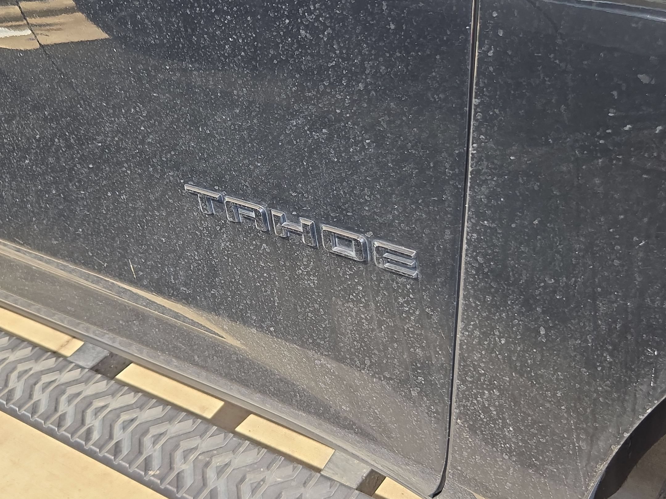 Certified 2023 Chevrolet Tahoe Z71 w/ Luxury Package AWD/4WD image 8