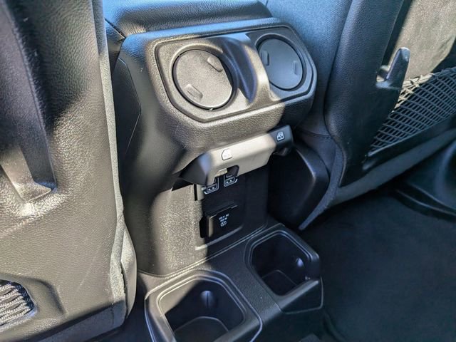 Used 2024 Jeep Wrangler Rubicon image 26