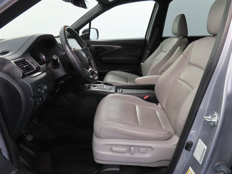 Used 2023 Honda Passport EX-L image 17