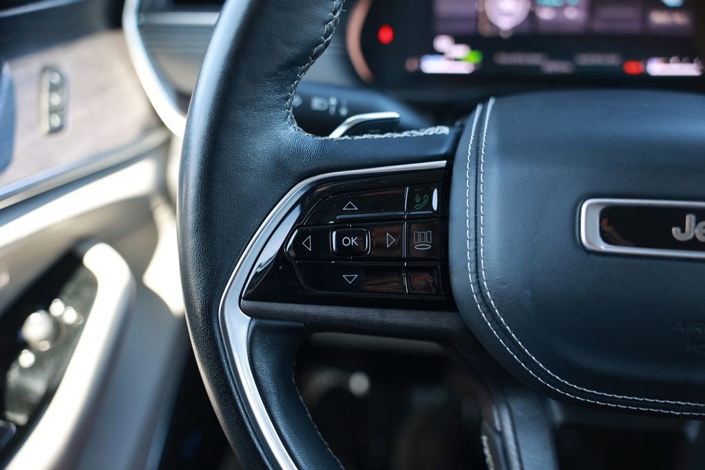 Used 2022 Jeep Grand Cherokee Overland image 22