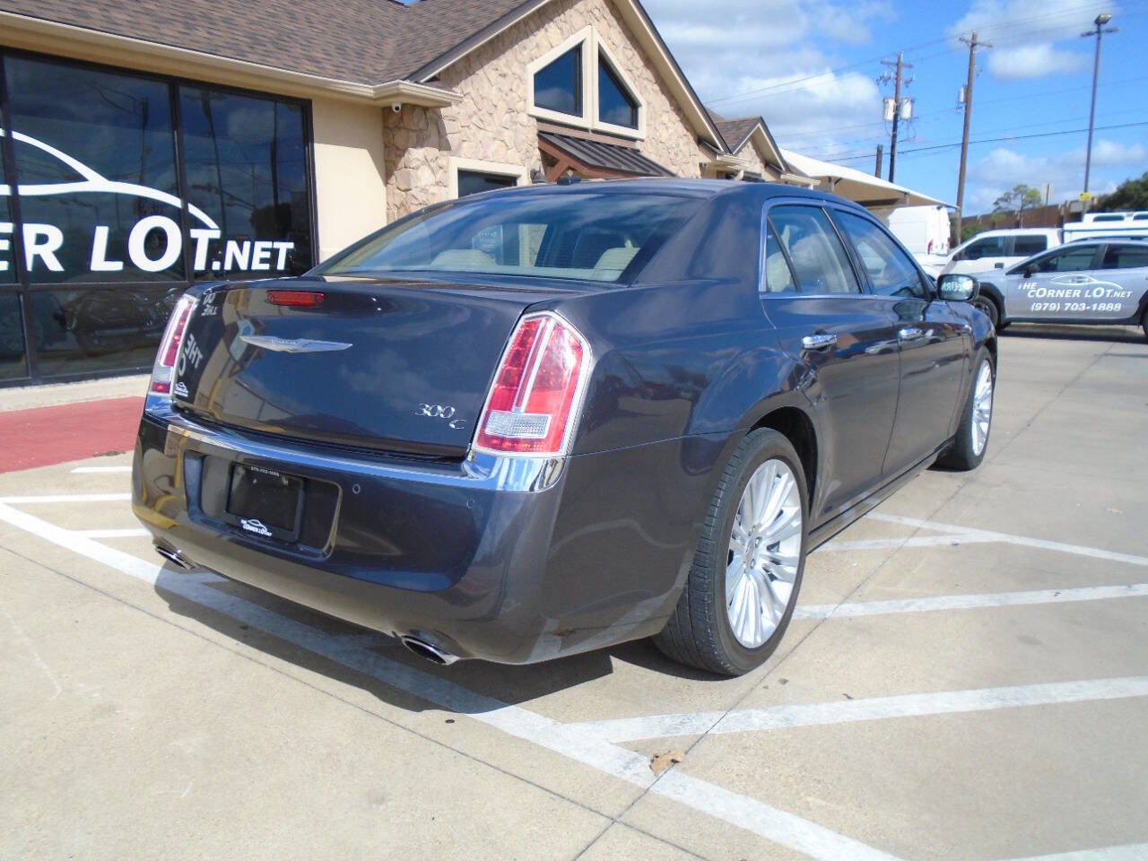 Used 2014 Chrysler 300 C w/ Beats Audio Group image 8