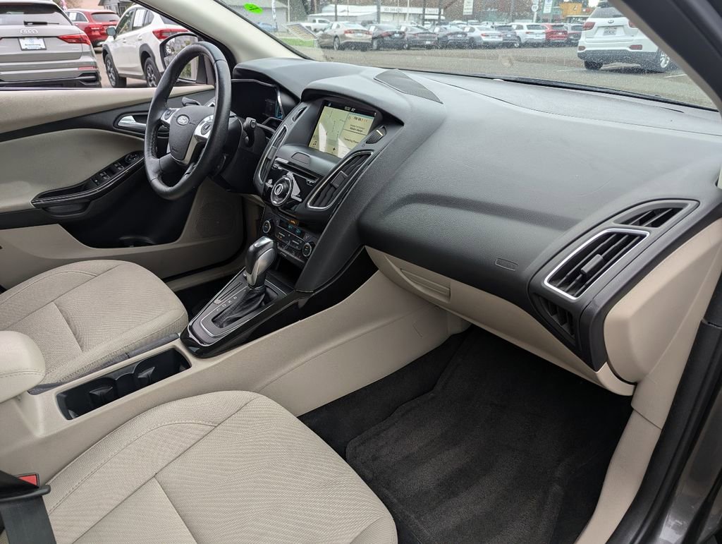Used 2016 Ford Focus Electric Hatchback image 32