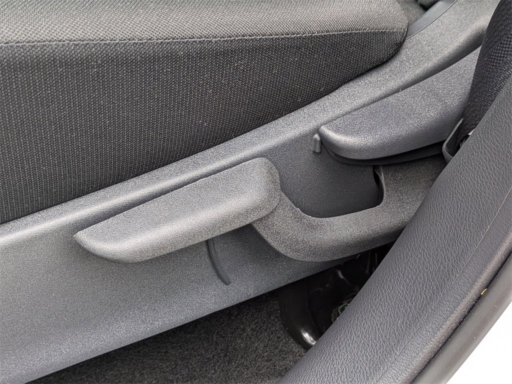 New 2025 Nissan Kicks Play S image 20