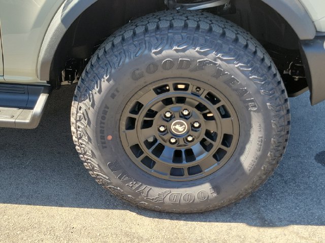New 2026 Ford Bronco Outer Banks w/ Sasquatch Package AWD/4WD image 6