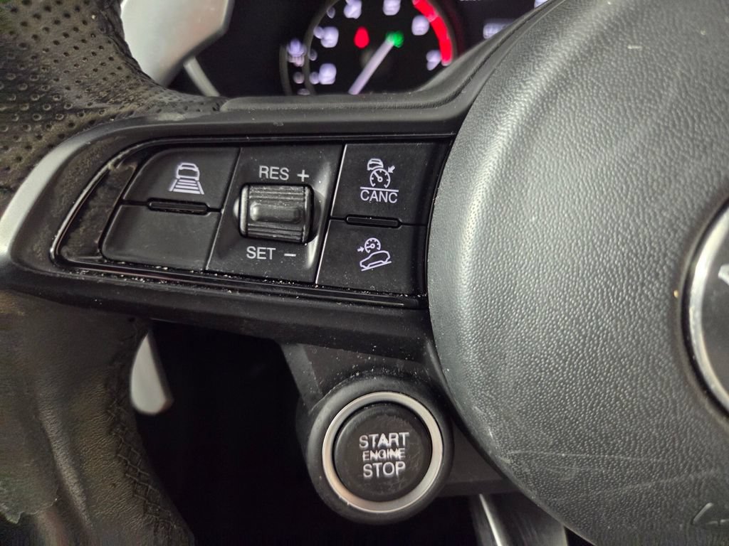 Used 2023 Alfa Romeo Stelvio Sprint RWD image 17
