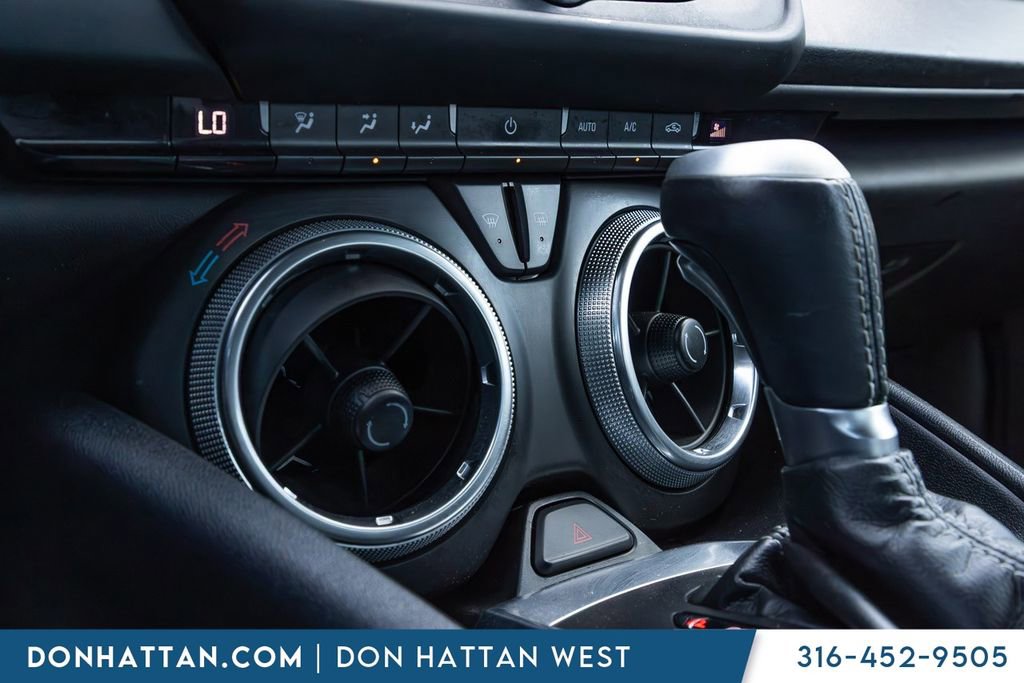 Used 2020 Chevrolet Camaro LT RWD image 9