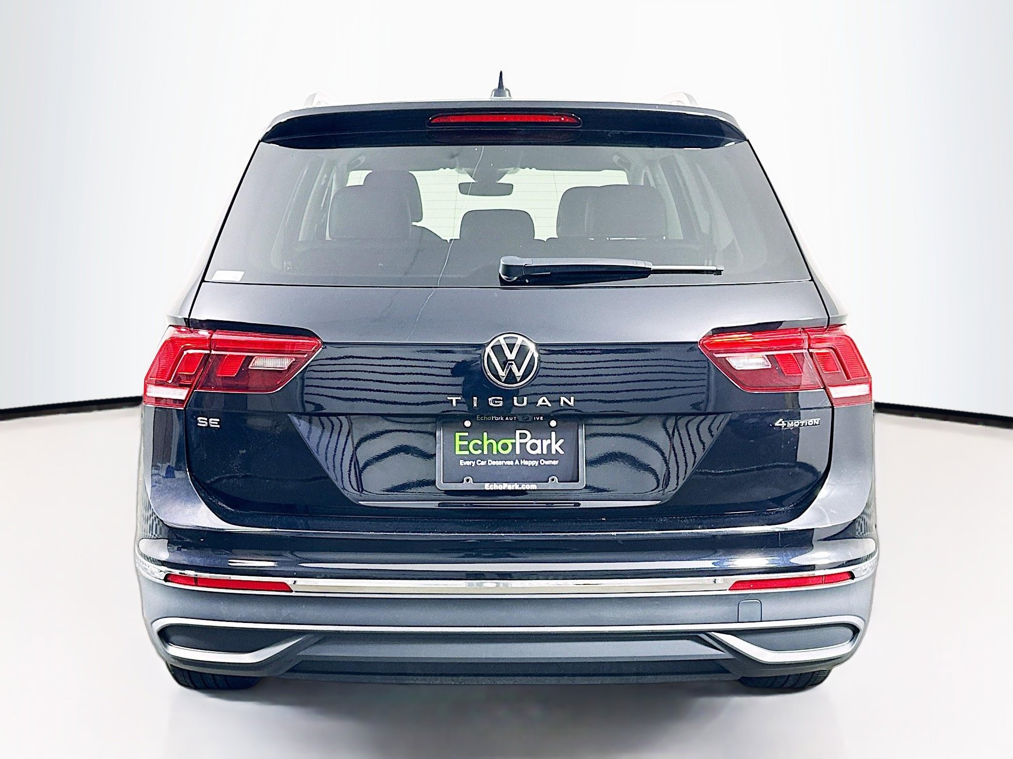 Used 2024 Volkswagen Tiguan SE image 7