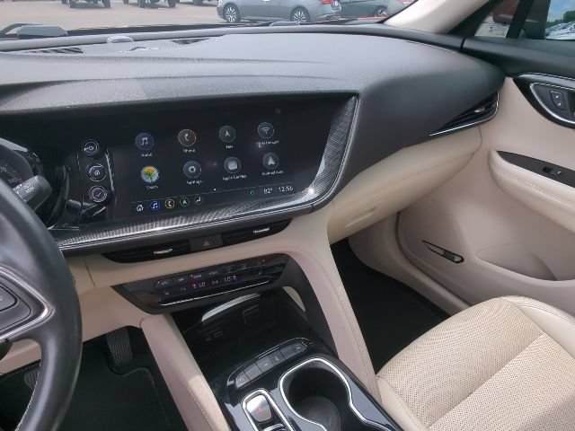 Used 2022 Buick Envision Essence w/ Technology Package I FWD image 18