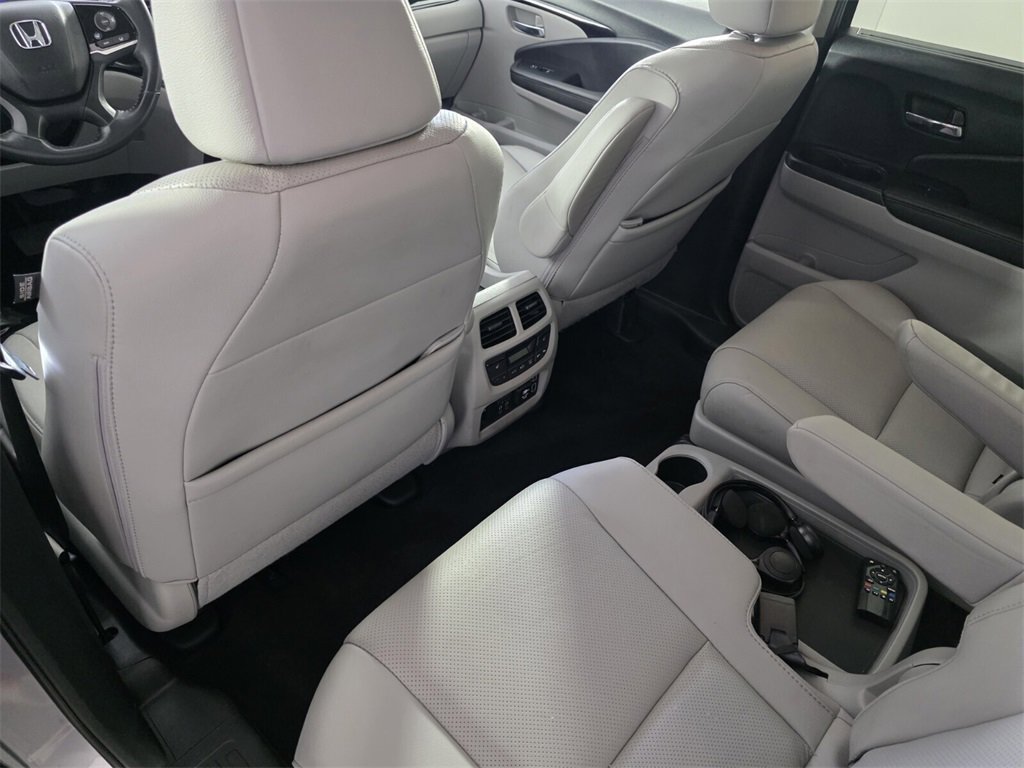Used 2022 Honda Pilot Elite image 16