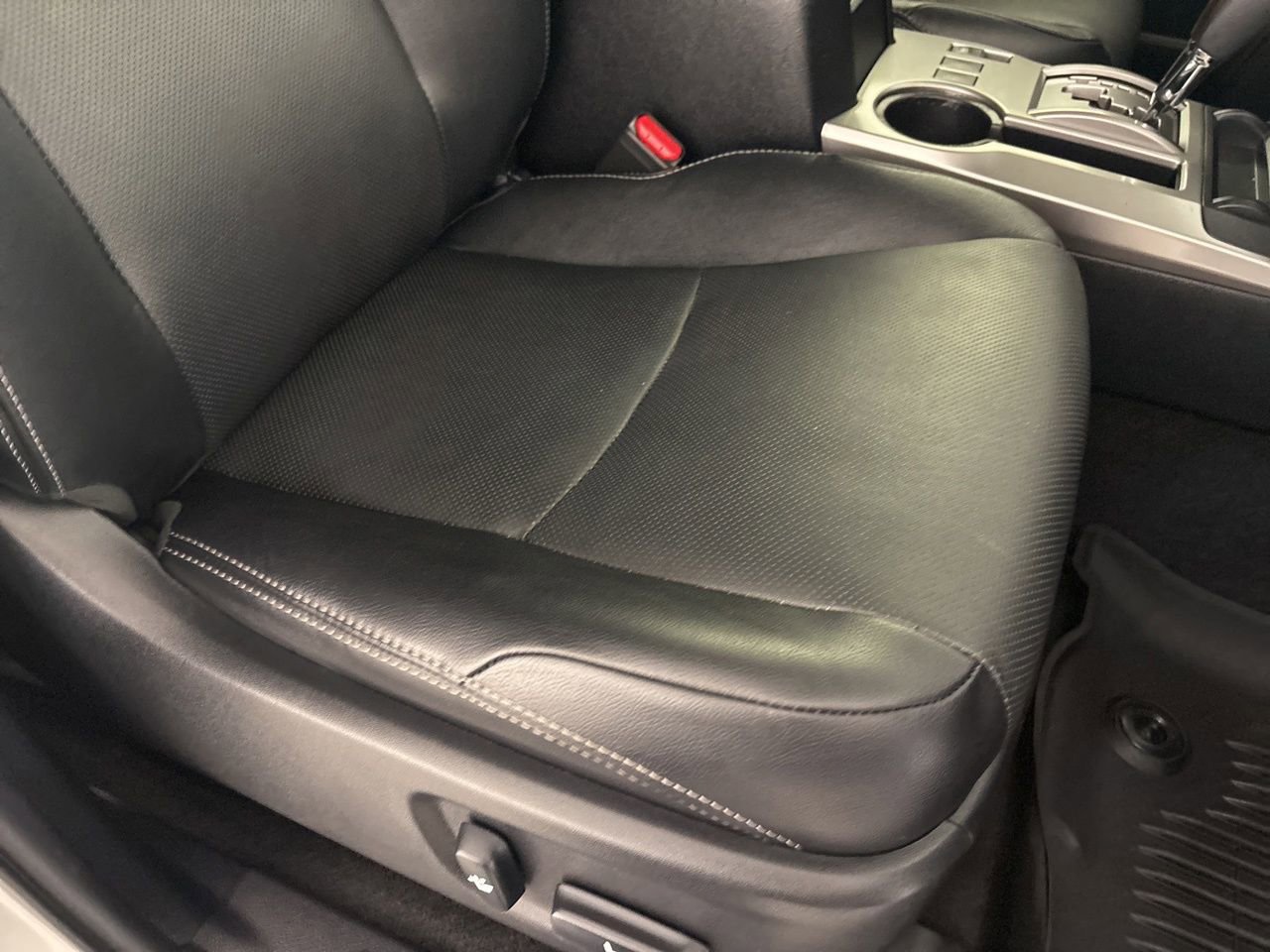 Used 2021 Toyota 4Runner Limited image 31