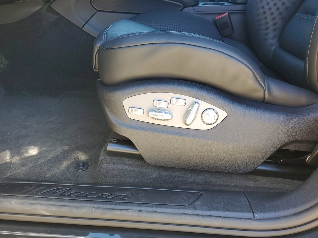 New 2026 Porsche Macan AWD/4WD image 18