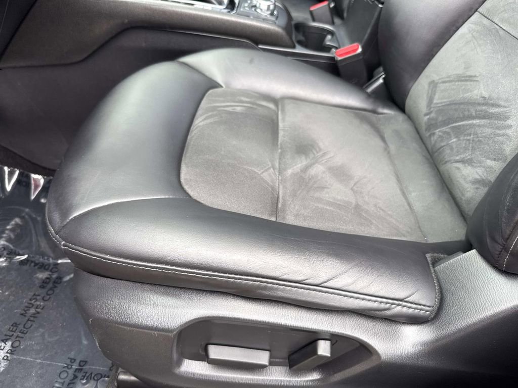 Used 2018 MAZDA CX-5 Touring w/ Preferred Equipment Package FWD image 28