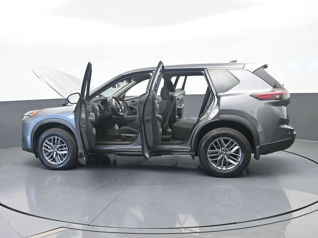 Used 2025 Nissan Rogue S FWD image 65