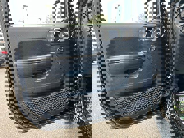 Used 2020 Jeep Wrangler Unlimited Sport image 10