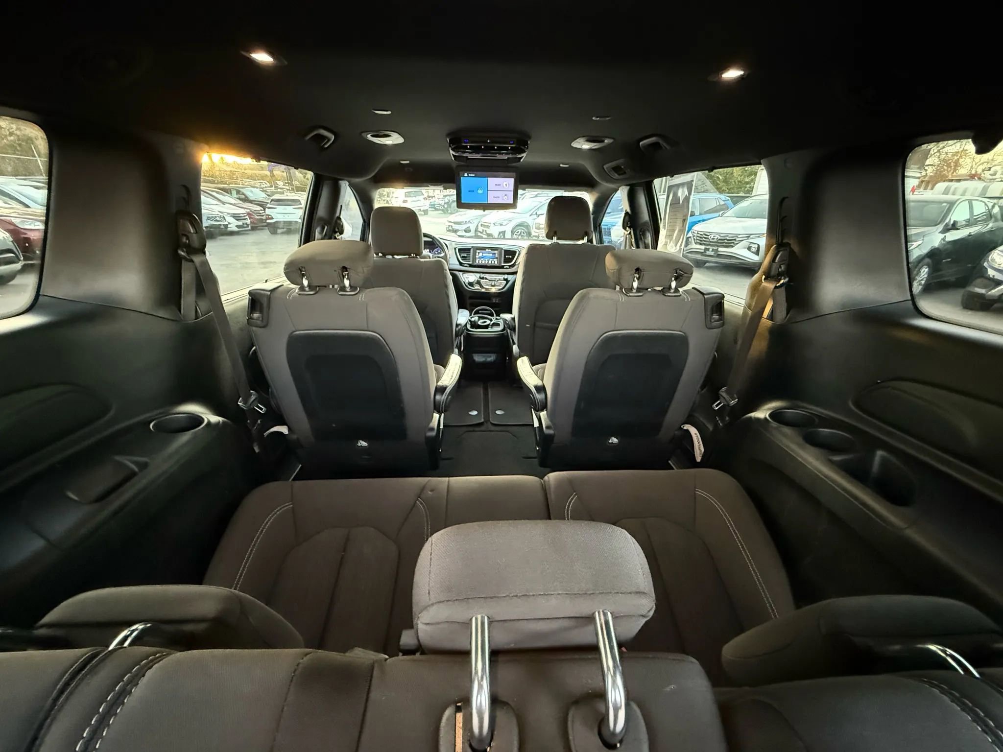 Used 2018 Chrysler Pacifica Touring Plus w/ S Appearance Package image 27