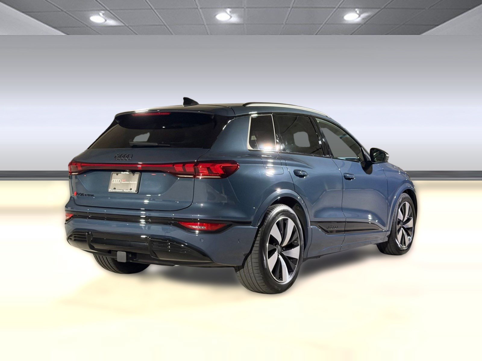 New 2027 Audi SQ6 e-tron Prestige AWD/4WD image 9